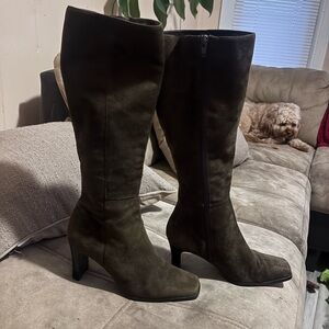 Suede Brown Boots